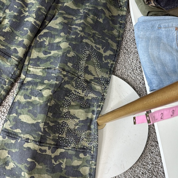 NWT Playboy Studded Denim Jeans 9 - Picture 4 of 5